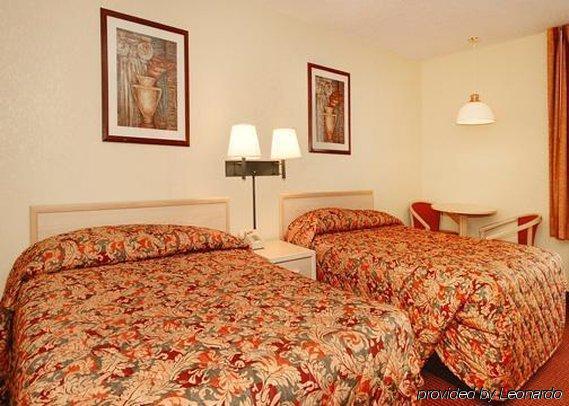 Econo Lodge Mobile Quarto foto